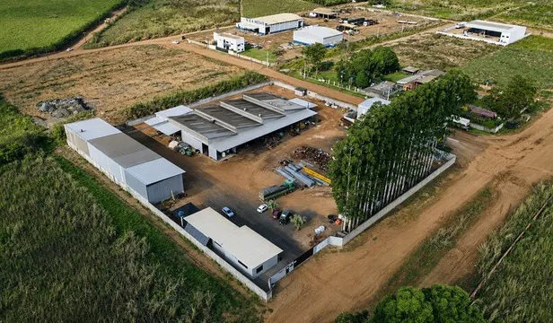 Vista aérea dos galpões da Ferraço Fundição em Vilhena